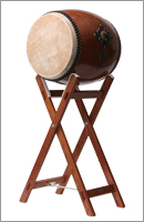 Nagadou Daiko on cross stand