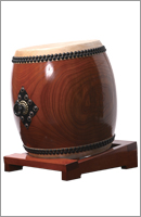 Nagadou Daiko on angled stand